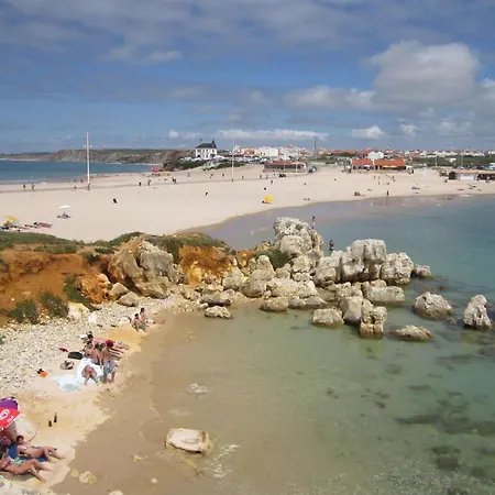 Semesterbostad Casa Liberdade Cost Rustic Charm By The Sea Lourinhã